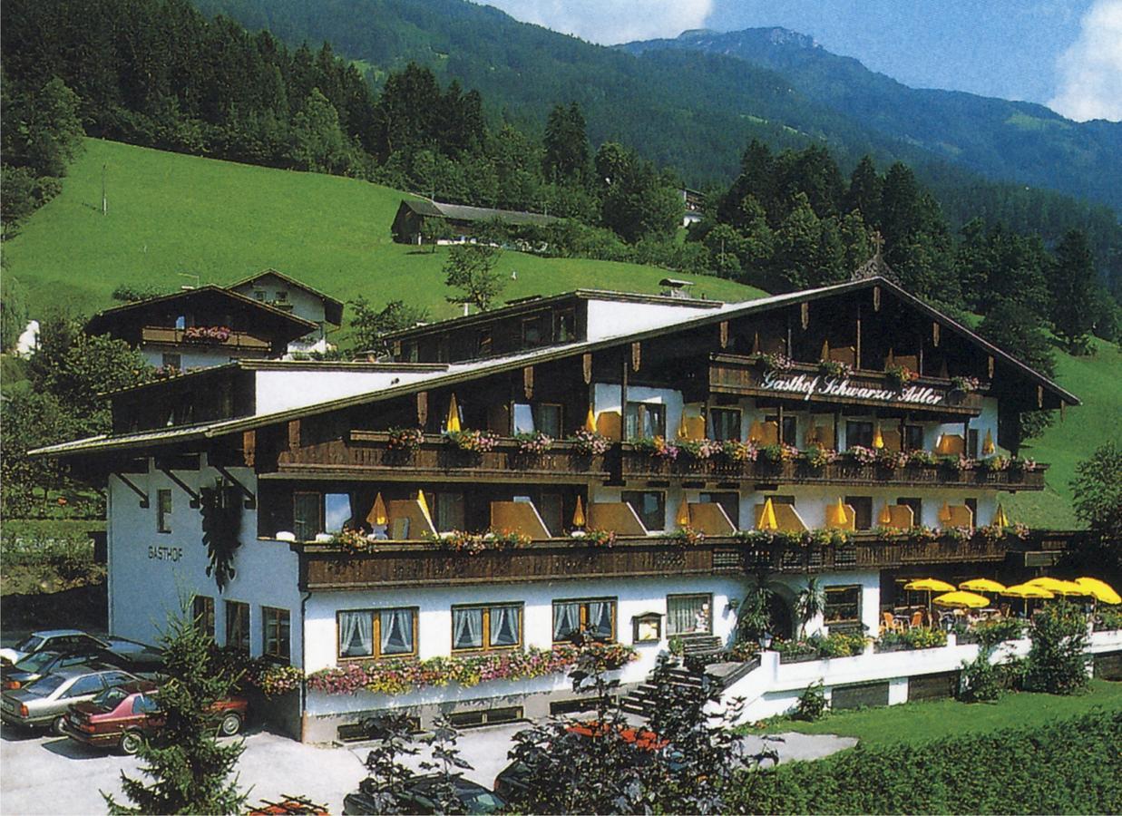 Hotel Schwarzer Adler Hippach Exterior photo